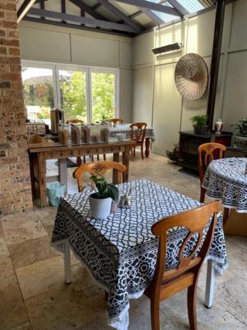 The Nunnery Boutique Hotel Moss Vale Exterior photo